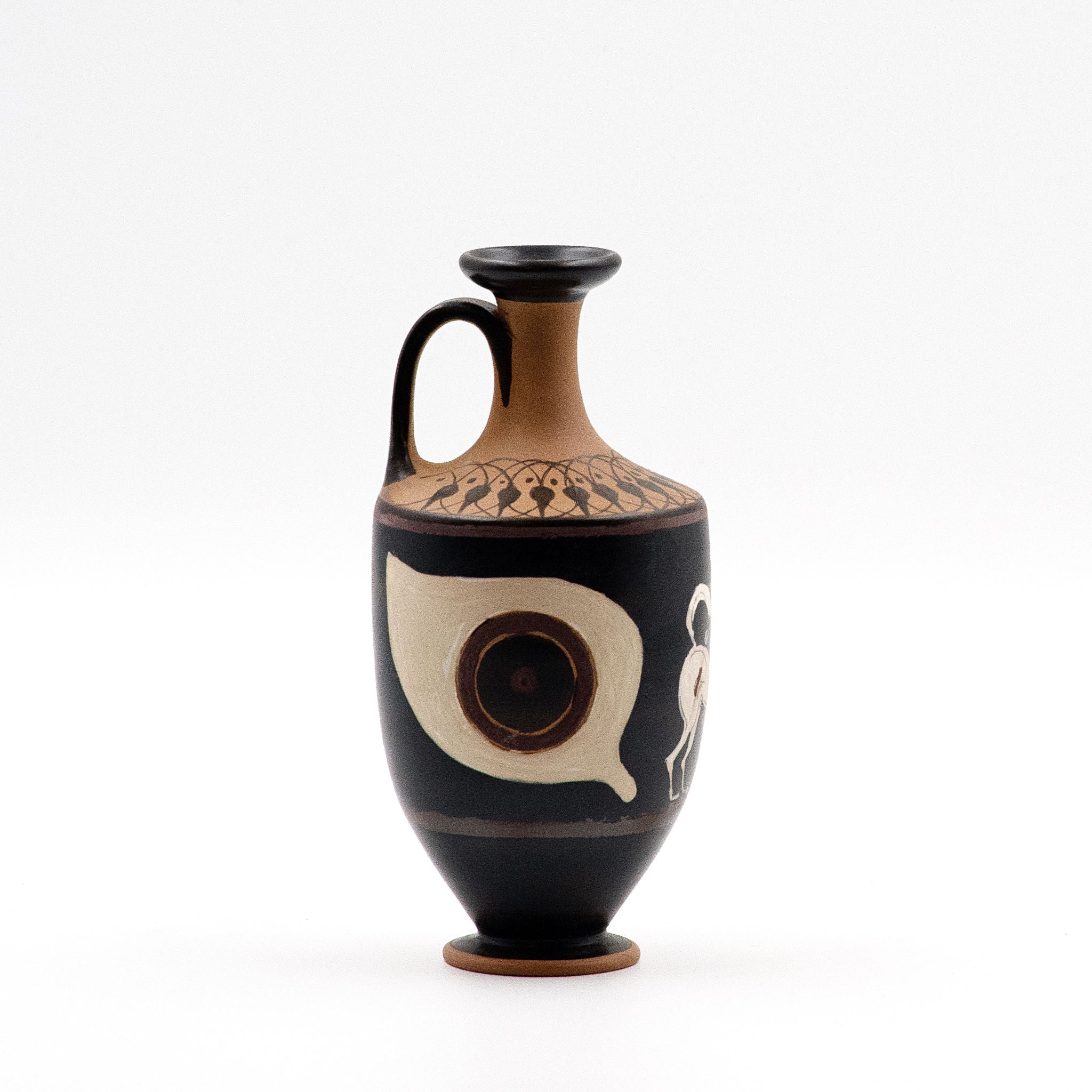 Lekythos dog and eyes decoration