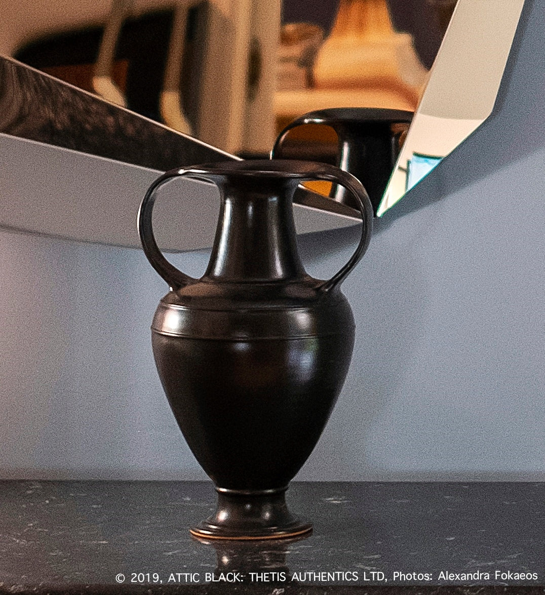 BG Nikosthenic amphora