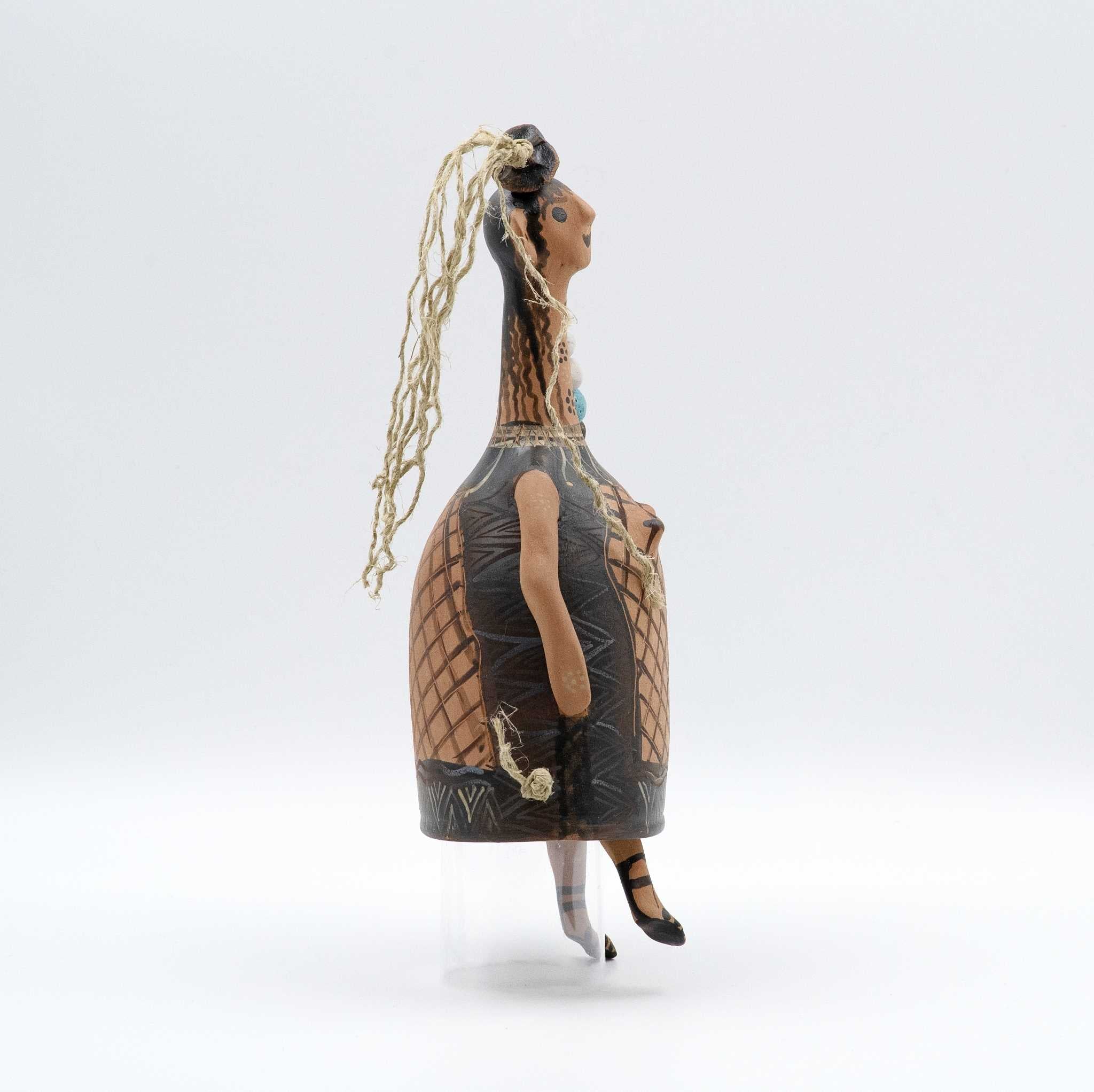 Thetis bell-shaped plangona doll