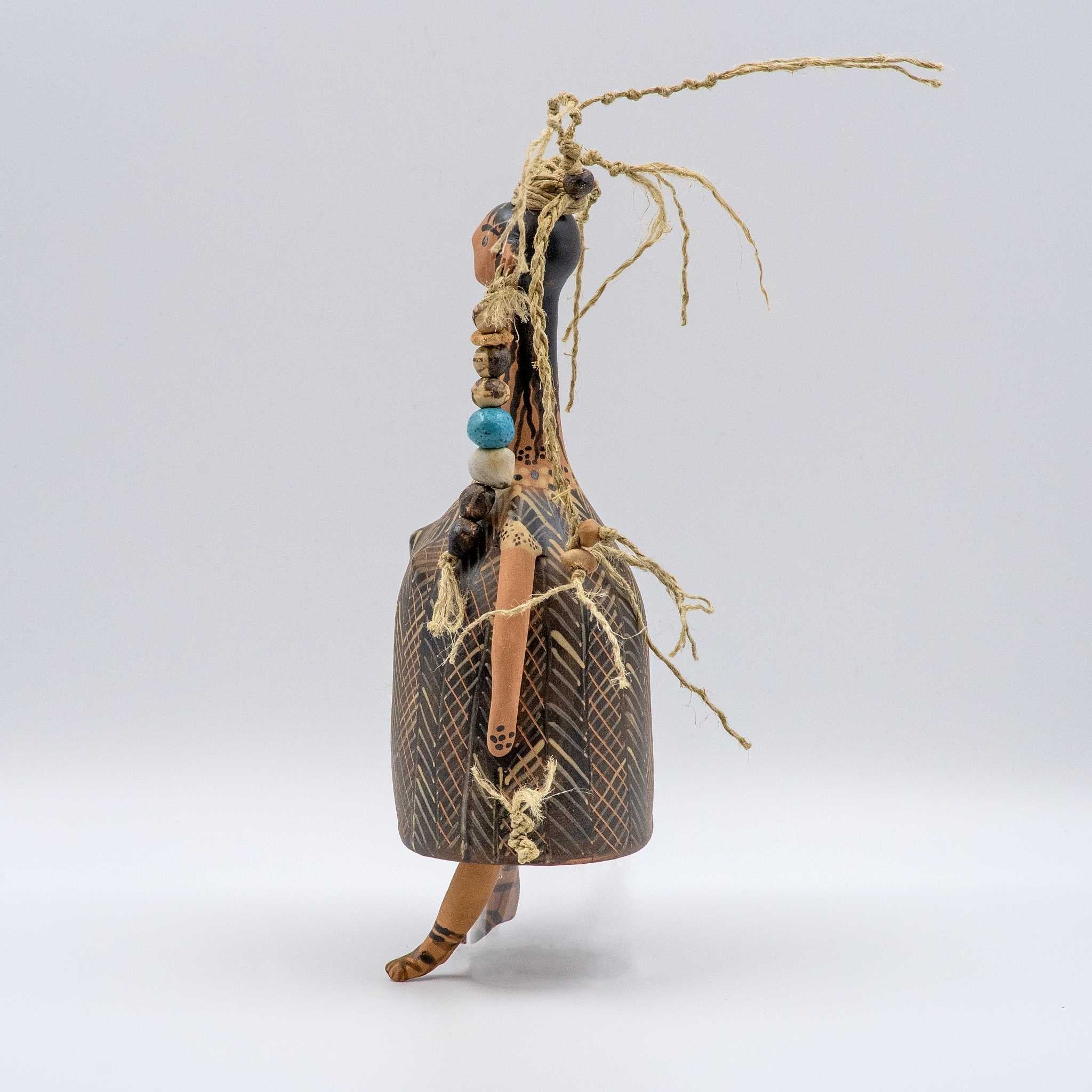 Thetis bell-shaped plangona doll