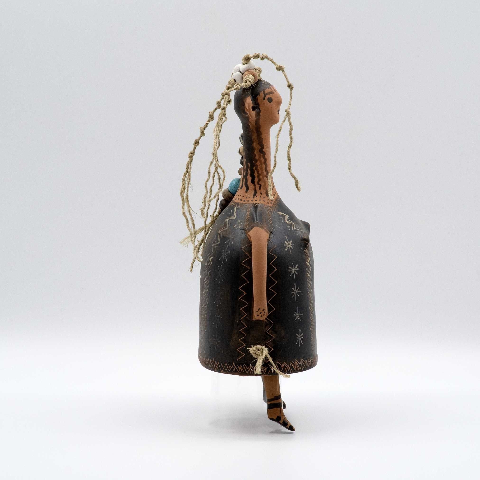 Thetis bell-shaped plangona doll