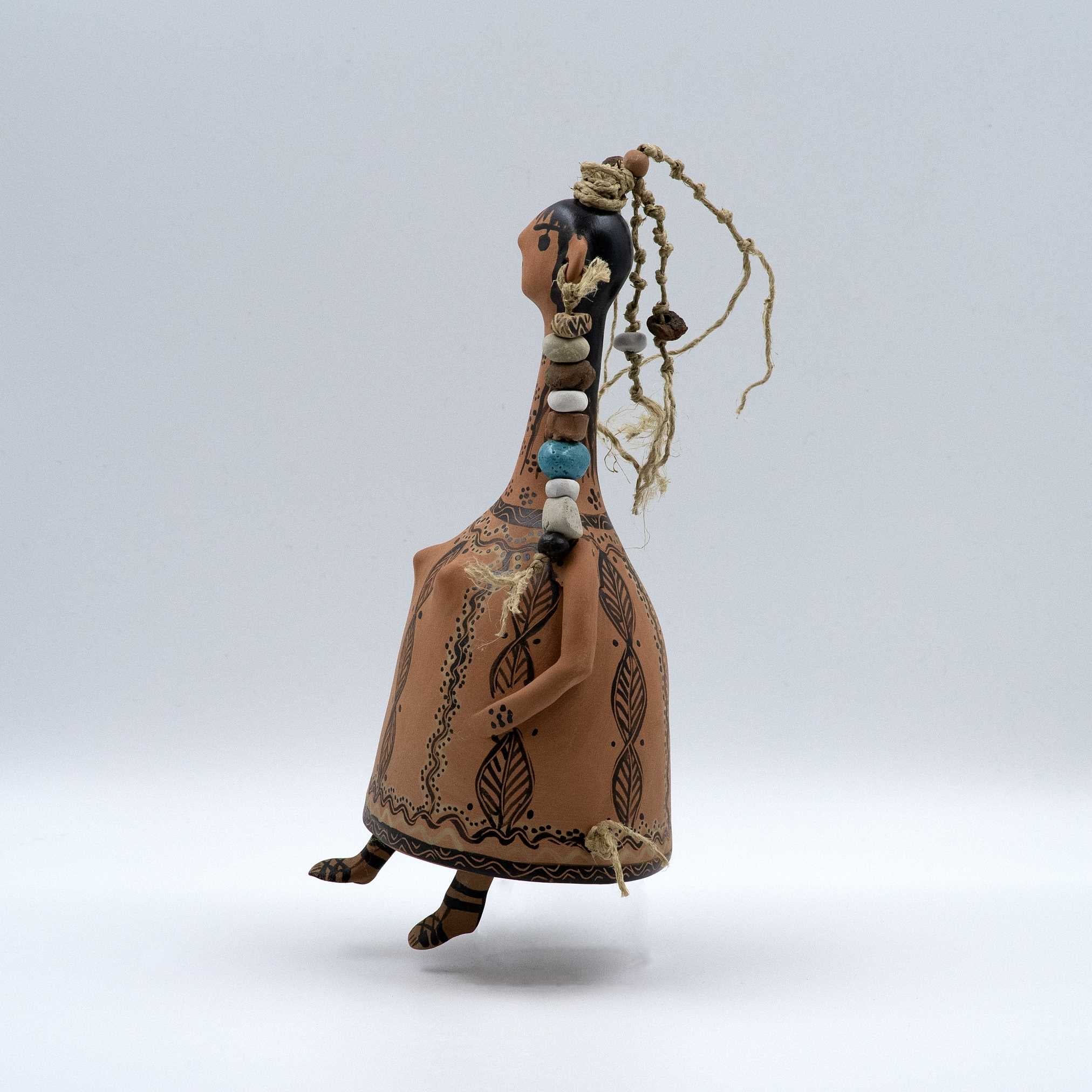 Thetis bell-shaped plangona doll