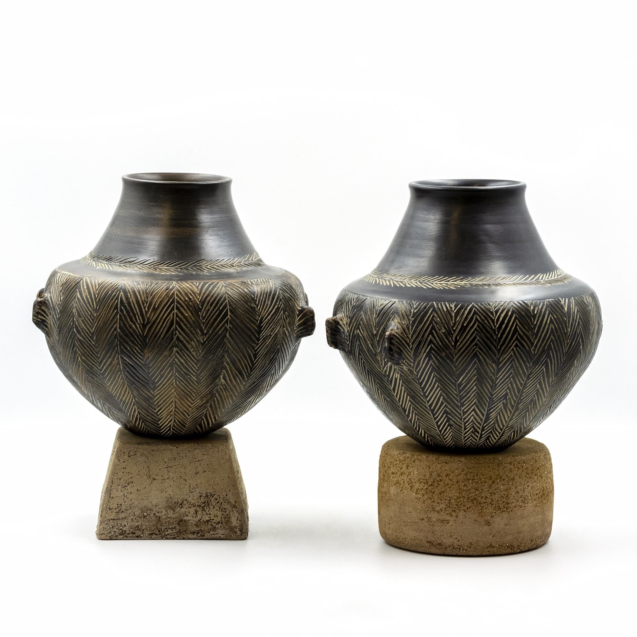 Despotiko Black incised vase