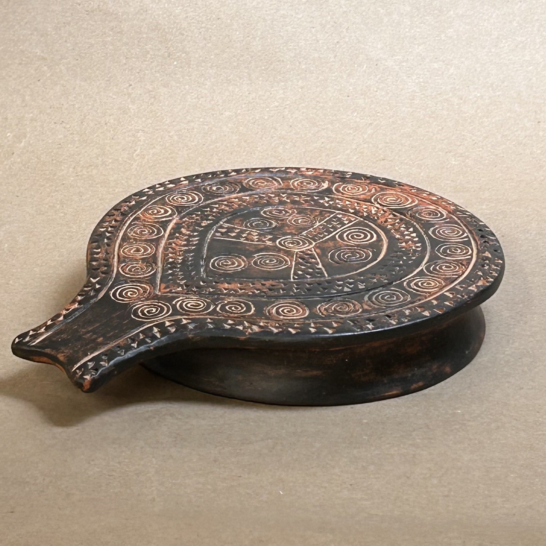 Cycladic frying pan vessel