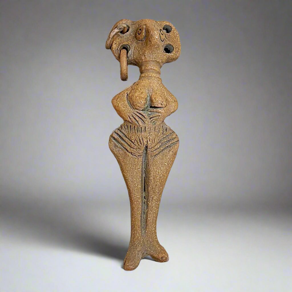 銅製:乙女像「瑞穂の国の娘子らし」 Late Bronze Age Cypriot Female Idol – Bird-Faced Fertility