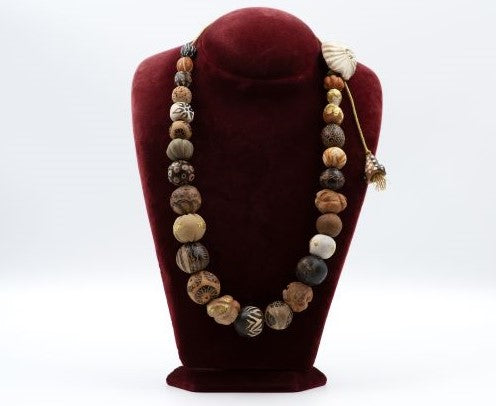 Thetis bead necklace
