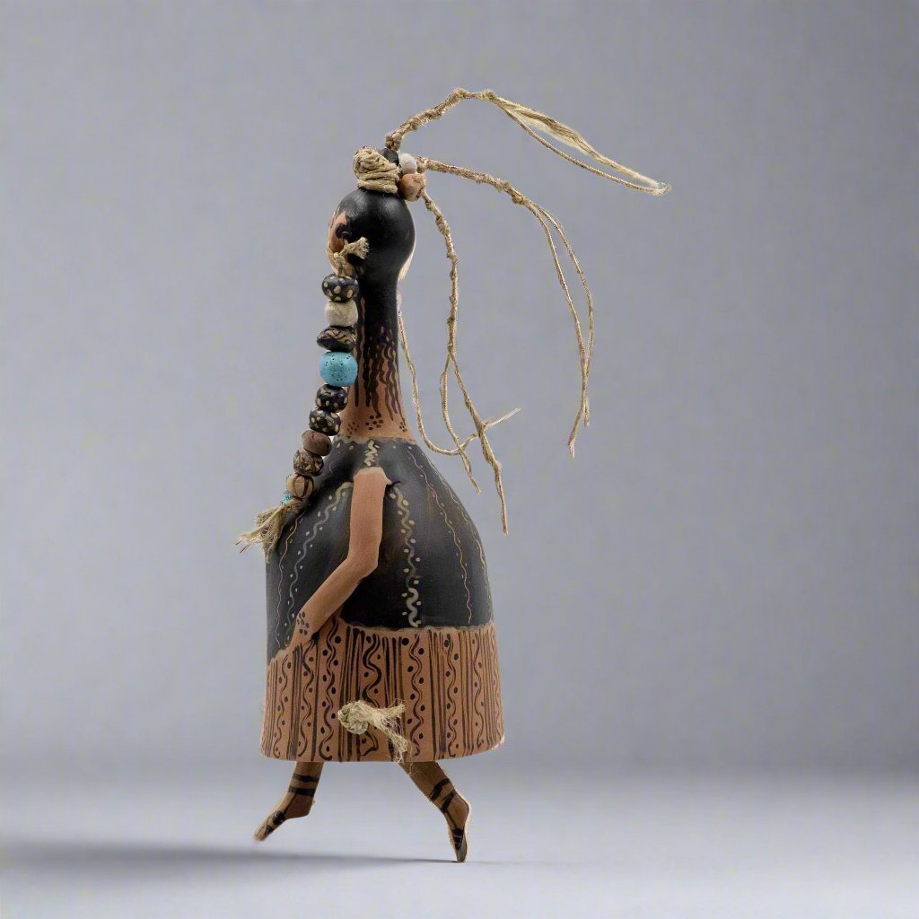 Thetis bell-shaped plangona doll