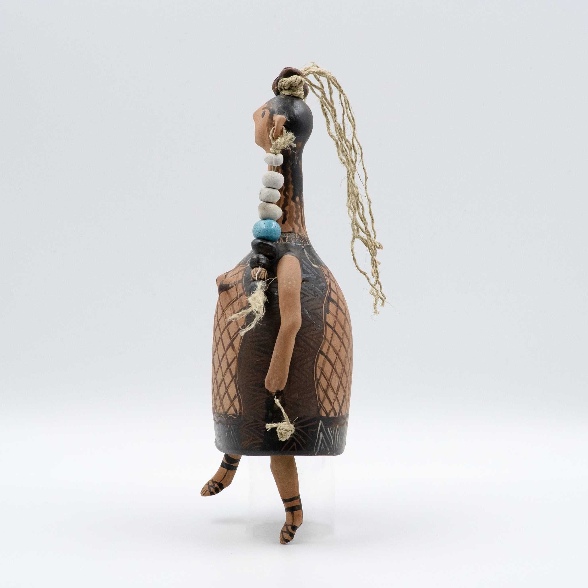 Thetis bell-shaped plangona doll